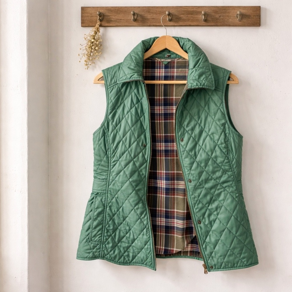 L.L.Bean Quilted Vest Women Small Green Excellent Plaid Lined Corduroy Trim
